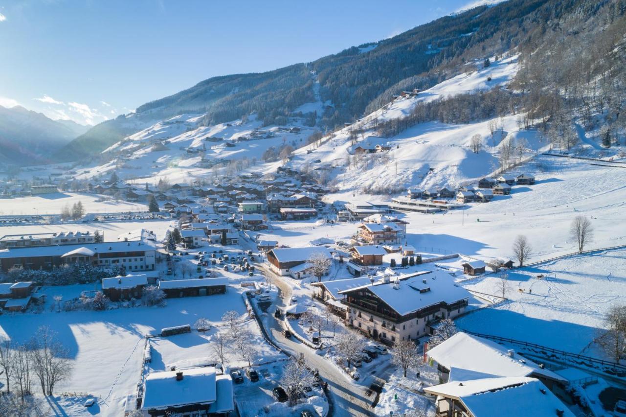 Hotel Senningerbraeu Bramberg am Wildkogel Pokoj fotografie